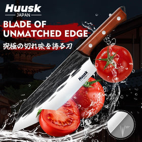 Huusk ergonomic wooden handle for secure, comfortable control.