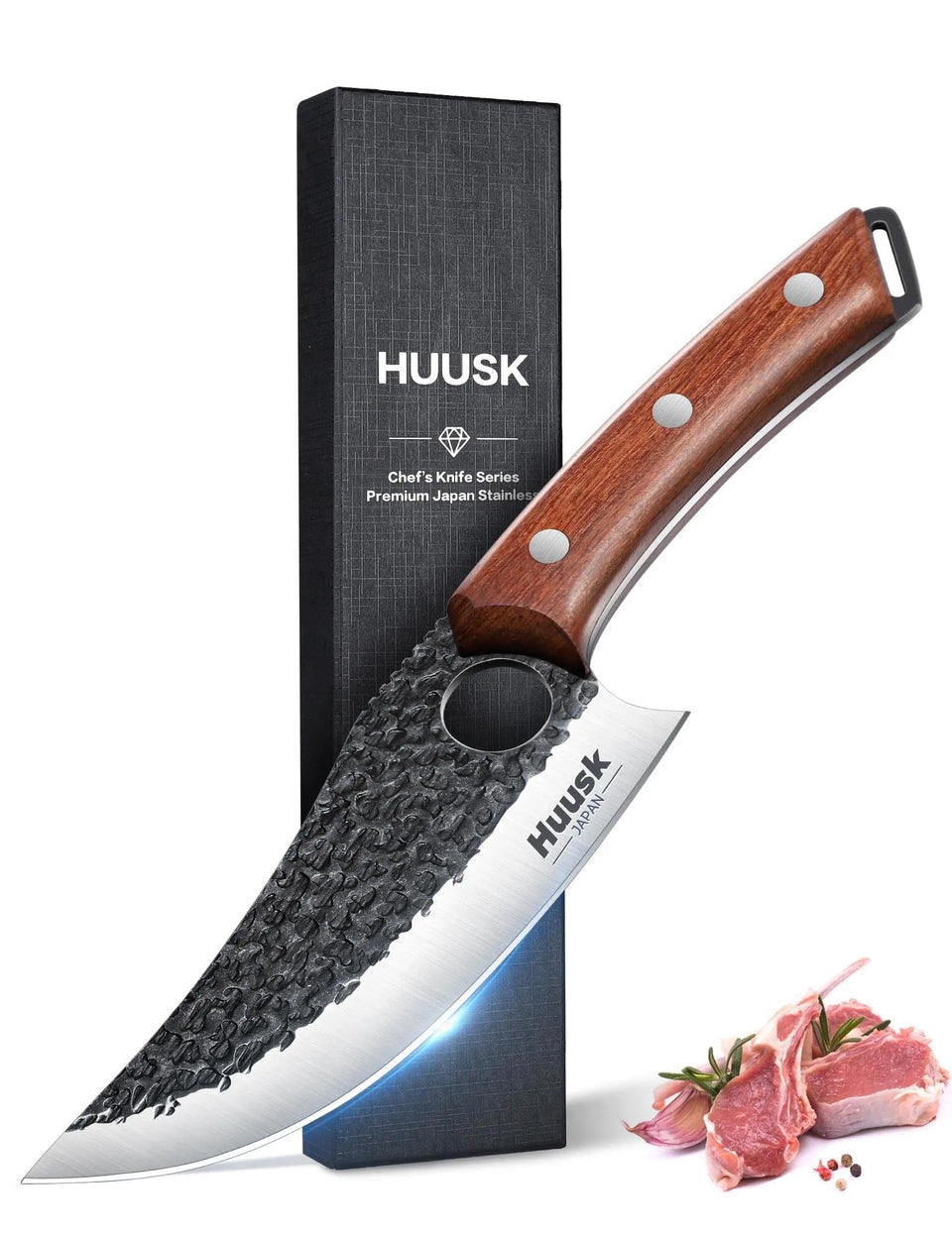 Huusk Viking knife handle close-up showing ergonomic grip for precise control.