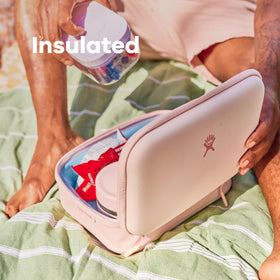 Durable lid and base of Hydro Flask Carry Out Lunch Box protecting contents