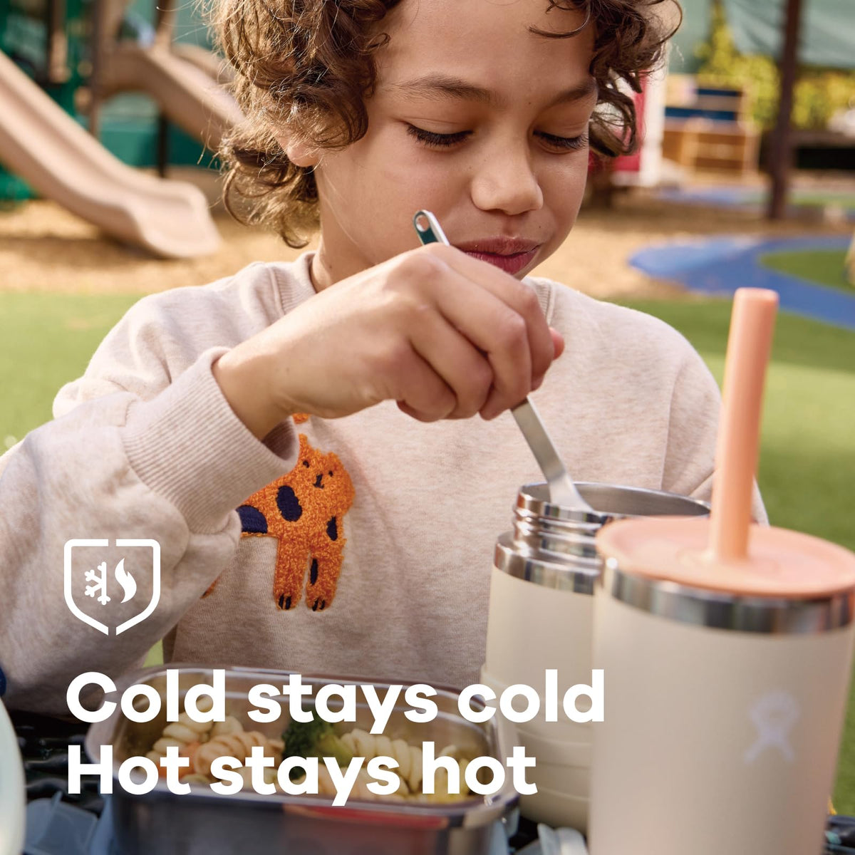 Hydro Flask Color Last powder coat provides sweat-free, vibrant finish.