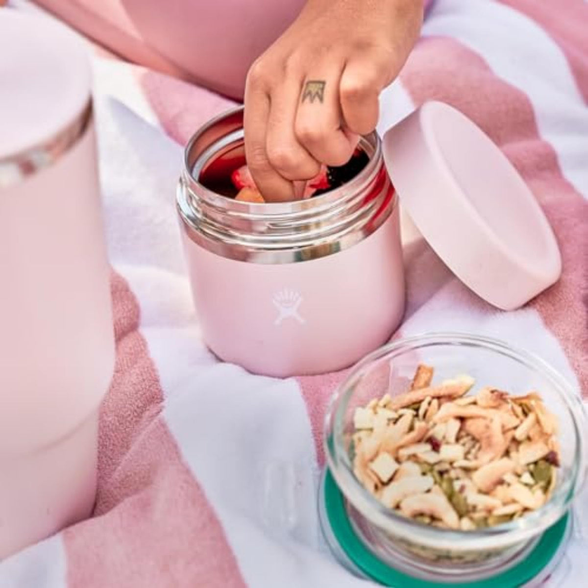 Hydro Flask Food Jar dishwasher safe for easy cleaning