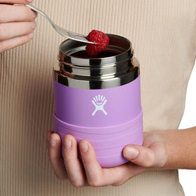 Hydro Flask leakproof lid supports mess-free backpacks and travel.
