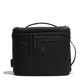 Hydro Flask Lunch Bag with 8 L capacity, ready to carry sandwiches and snacks.