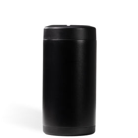 HydroJug screw-top lid demonstrates secure spill protection.