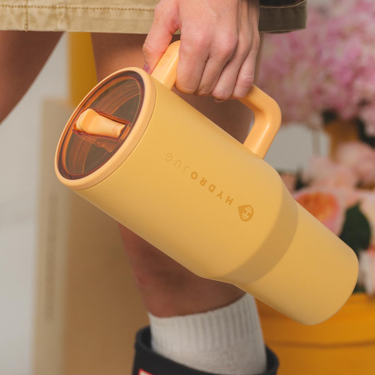 Non-slip rubber base on HydroJug Traveler for stable placement anywhere.