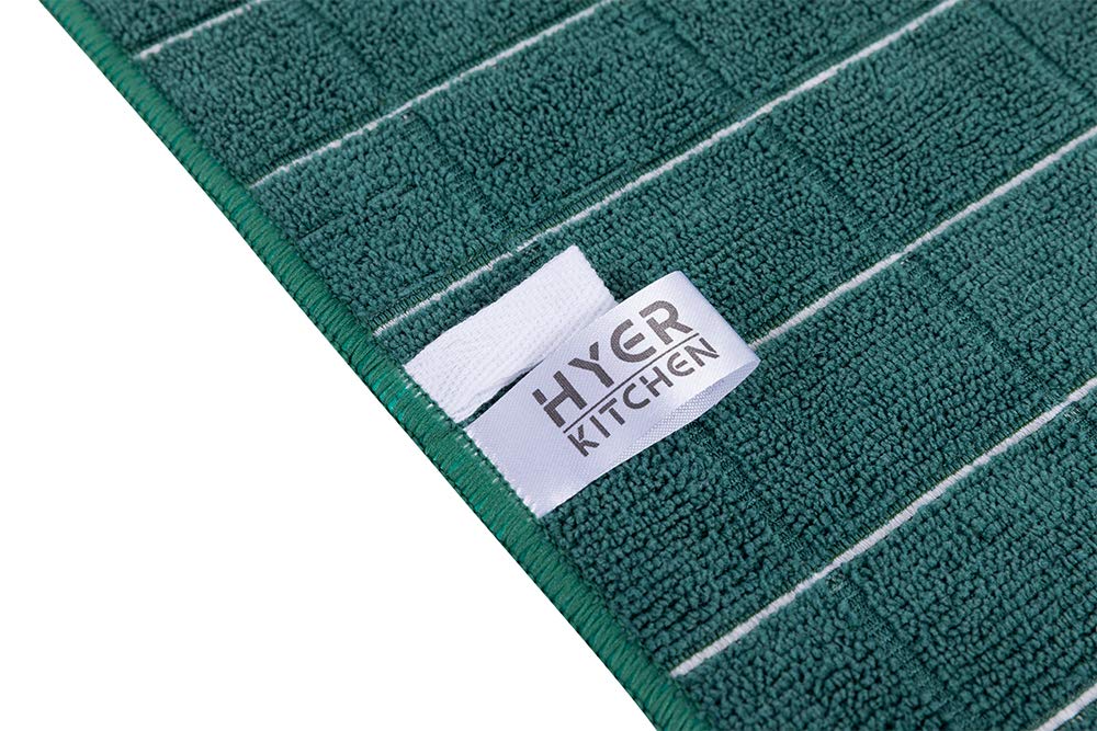HYER KITCHEN absorbent microfiber towels demonstrate fast drying and soft touch.