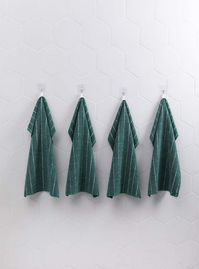 HYER KITCHEN lattice-green pattern towels highlight durable, reusable kitchen essentials.