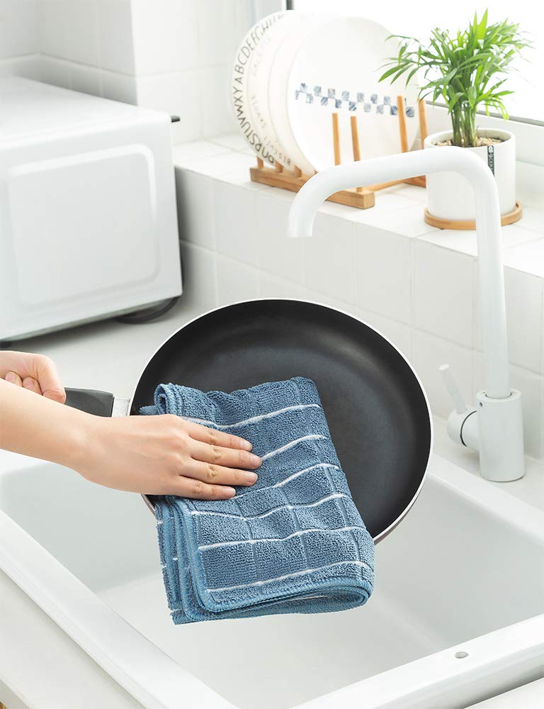 hyer kitchen value-pack towel set keeps kitchens organized and ready for use.