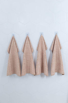 HYER KITCHEN soft thick texture enhances grip while drying dishes efficiently.