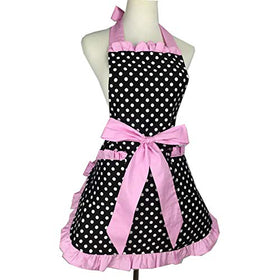Hyzrz apron pocket detail keeps tools within reach.