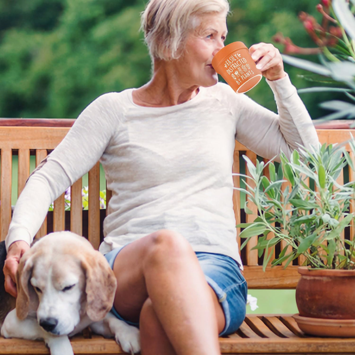 Hzizi mug and metal utensils are dishwasher-safe for easy cleanup.
