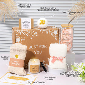 iAOVUEBY Citrus scented candle adds bright atmosphere to office or home