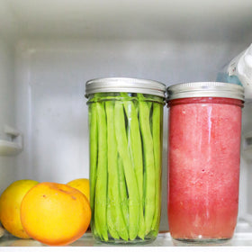 Ieavier pantry-organization jar offers transparent visibility.