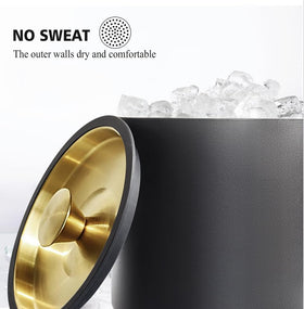 iHoo ice bucket with built-in strainer separates melted water from ice.