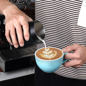 IKAPE handleless design for effortless pouring and latte art precision.