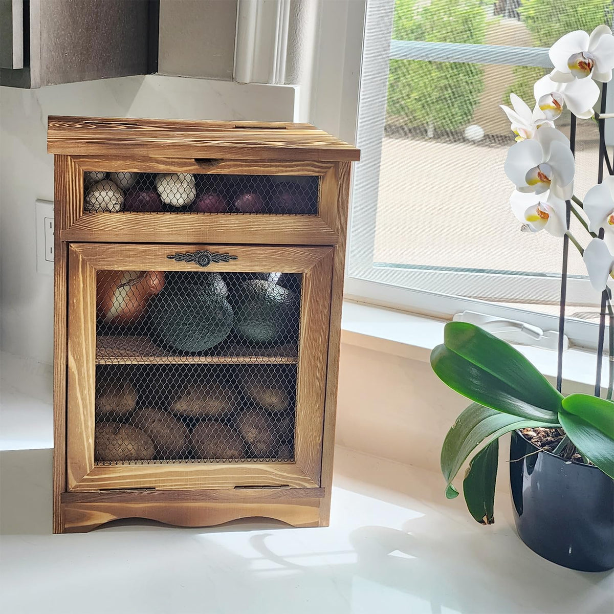 Ikee Design airflow backboard and hollow sides for portable kitchen storage.