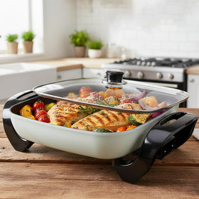 I-Keukenn 12-inch ceramic skillet front view in green for daily cooking