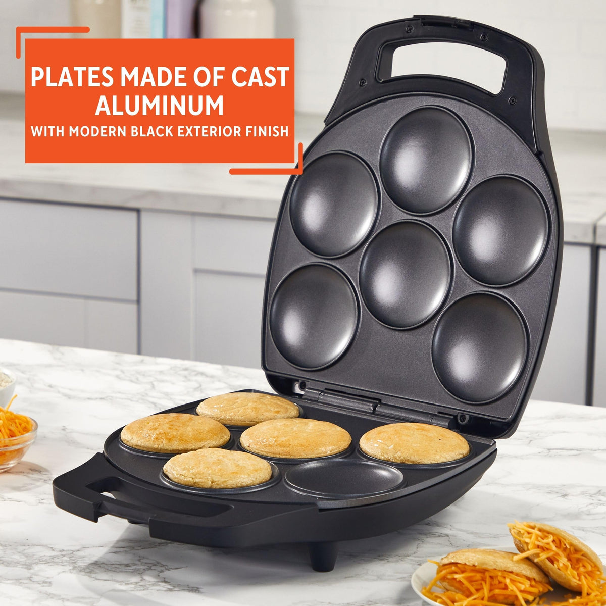 Imusa arepa maker featuring indicator lights for guided cooking