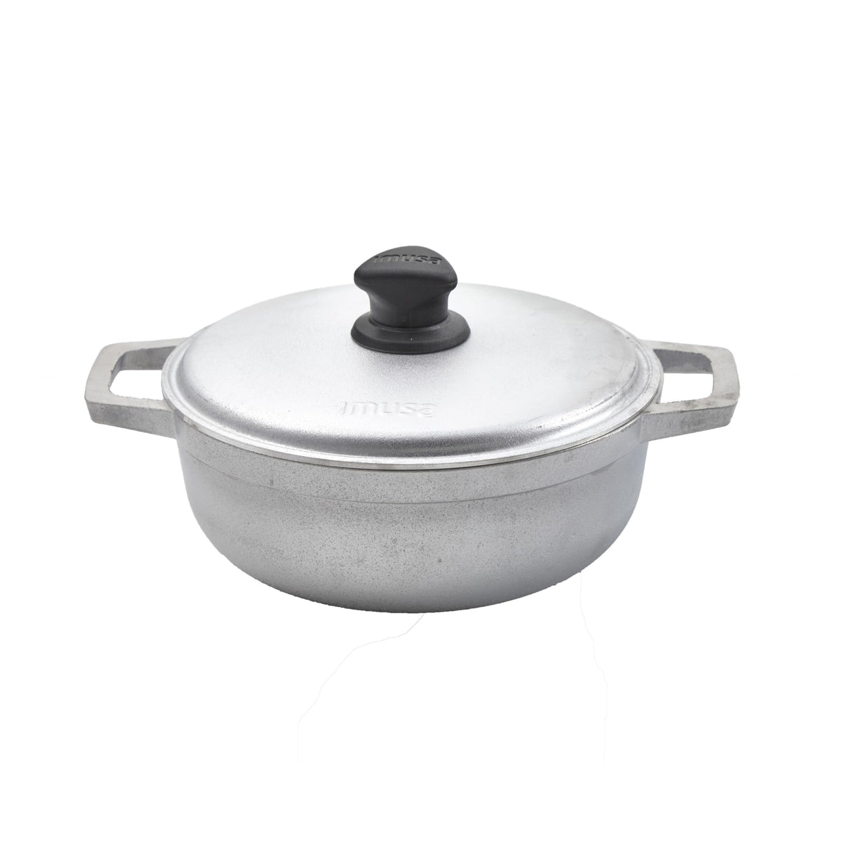 IMUSA Caldero 2QT cast aluminum vessel for everyday use with sturdy construction.