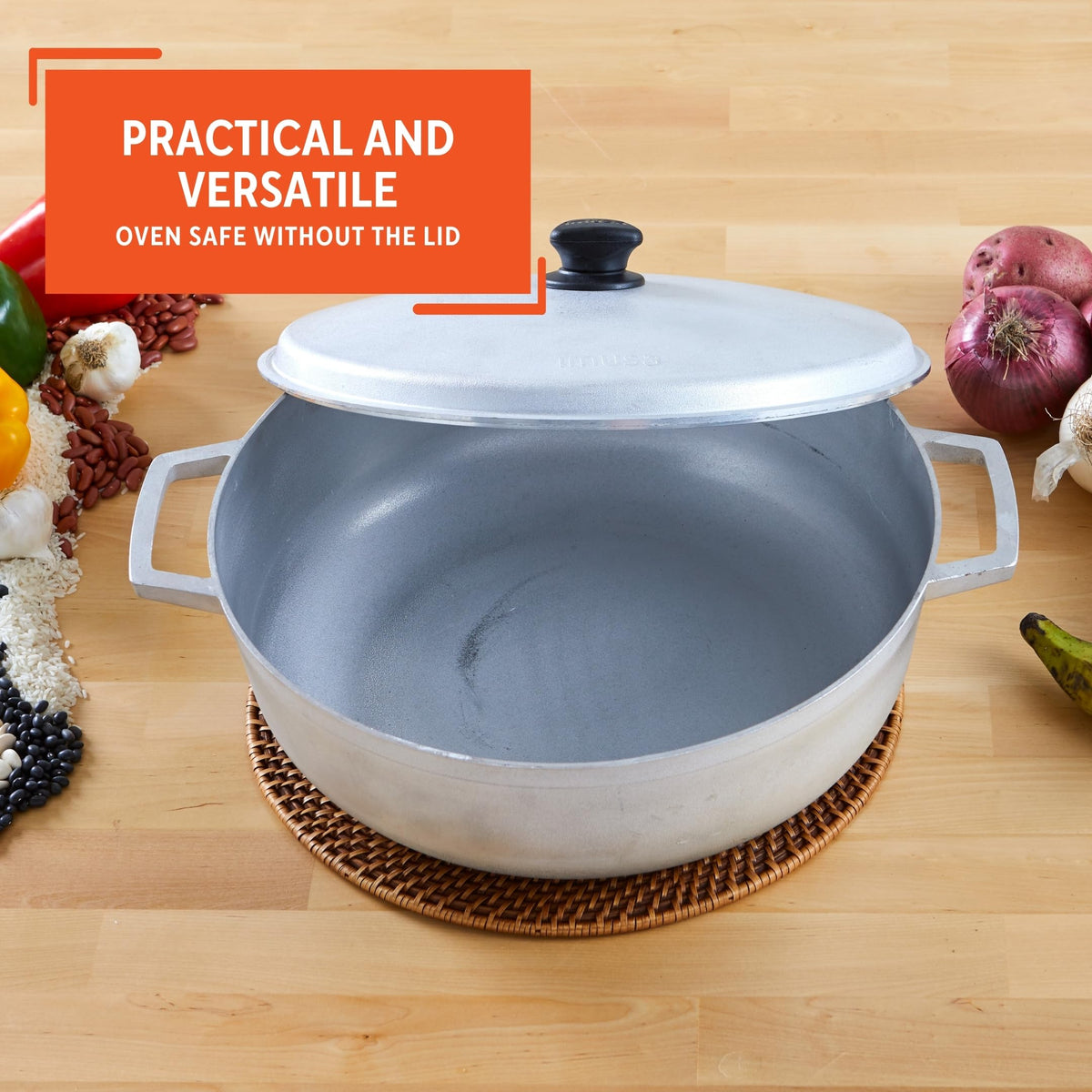 Imusa caldero glass lid with steam vent, controlling moisture while simmering.