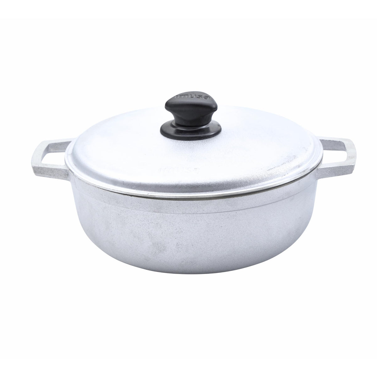 IMUSA Caldero lid and handles offer safe, easy maneuvering from stove to table.