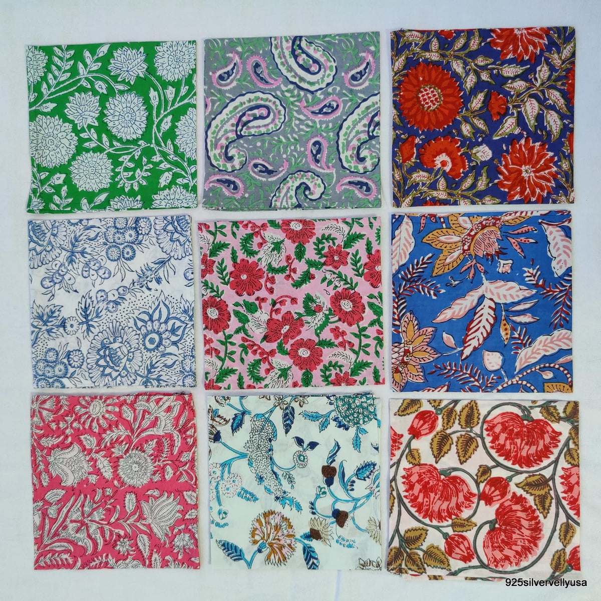INDIANHANDICRAFTS dining table napkin display elevates table setting with artisanal charm.