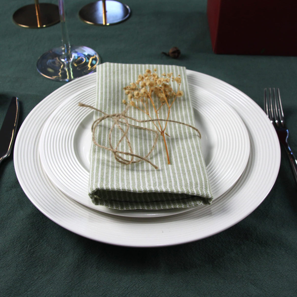 INFEI green napkins close-up texture showing durable cotton-linen blend