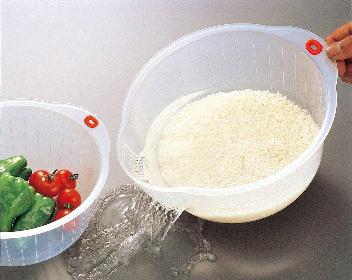 Inomata rice washing bowl speed-washing with drainers for fast, clear rinsing.