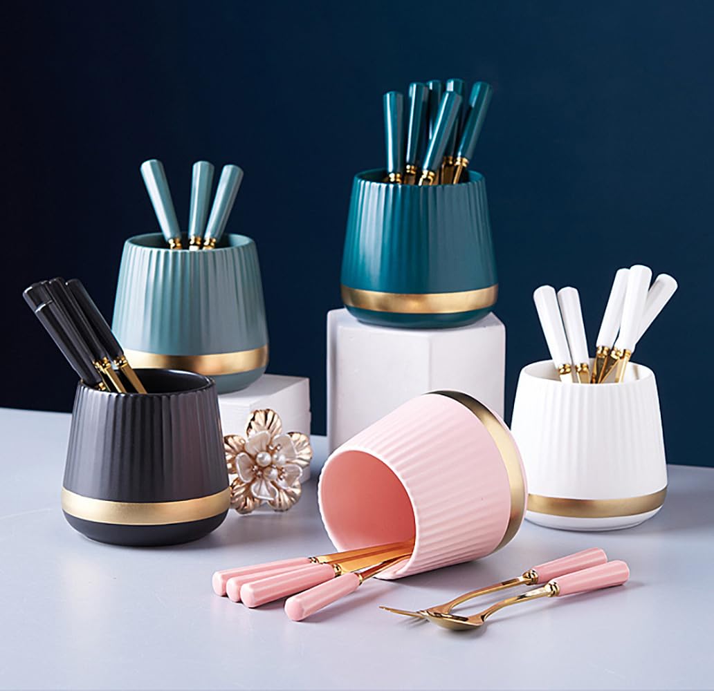 INPROPEXT six-spoon set complements modern kitchen decor and daily routines.