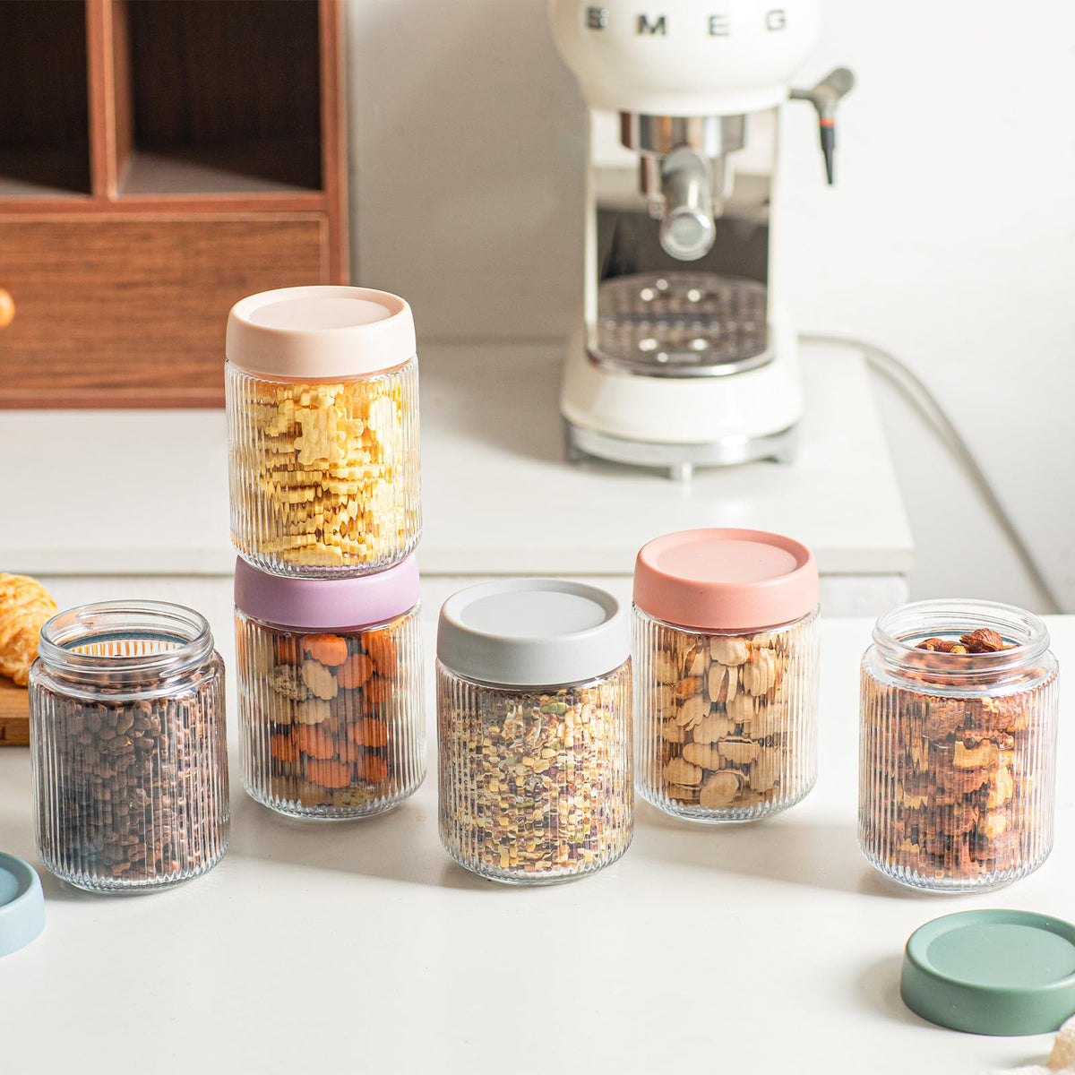 INSETLAN stackable overnight oats jar saves space with tight-sealing lids.