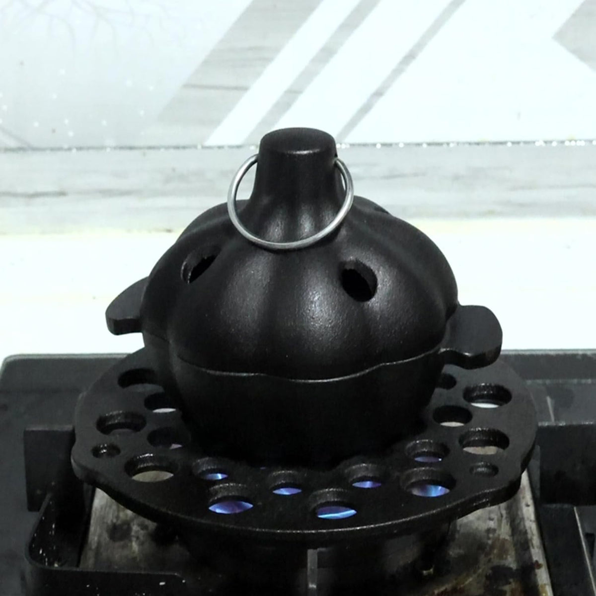 IPROUDER cast-iron-dutch-oven-cooktop-accessory supports stackable grates for versatile cooking