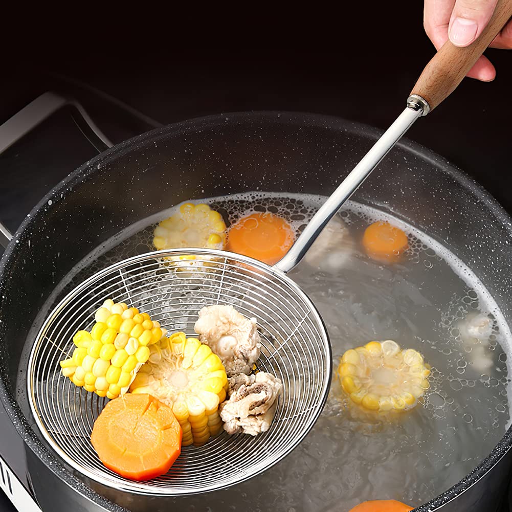 IQCWOOD spider strainer perfect for skimming noodles and soups.
