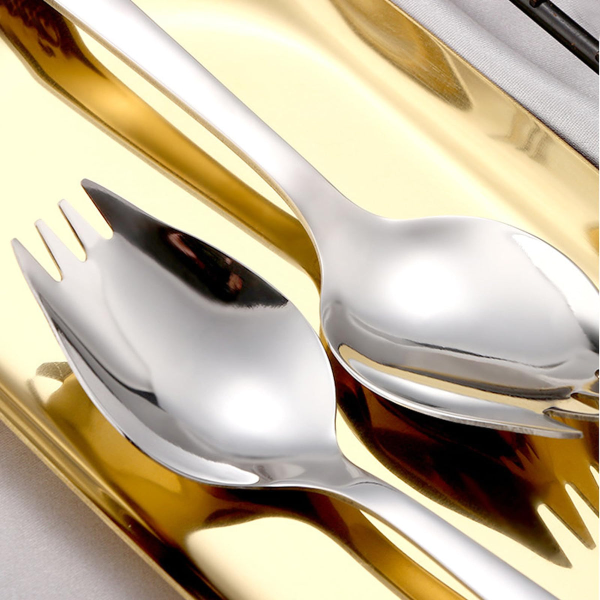 IQCWOOD sporks 7.4-inch handle for easy scooping and precise forks.