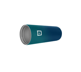 IRON °FLASK Classic tumbler laser-engraved logo adds a touch of elegance.