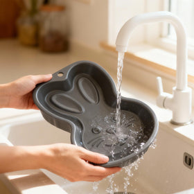 IVUIUVI Rabbit Pan even heat distribution supports consistent baking results.