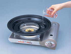 Iwatani BBQ Grill Plate Large cooking area close-up highlighting expanded surface for more servings.