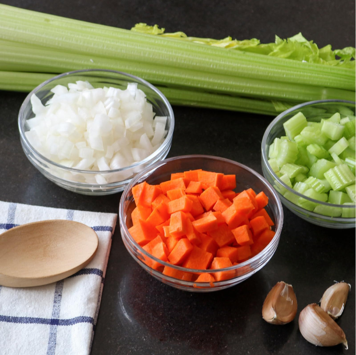 Iyulania clear glass bowls 3.5 oz ideal for seasoning and measuring.
