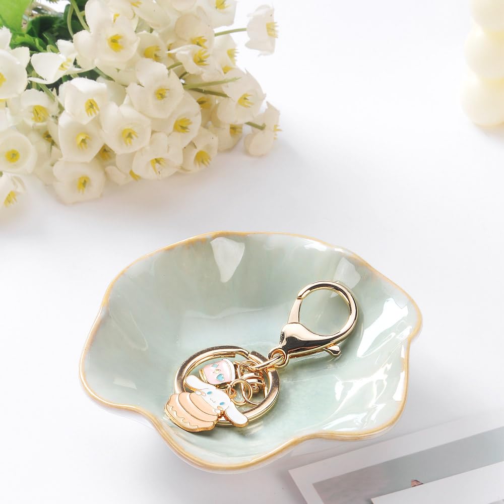 Compact JAMEND CLXP jewelry tray sized 4.3 by 3.7 inches on a dresser.