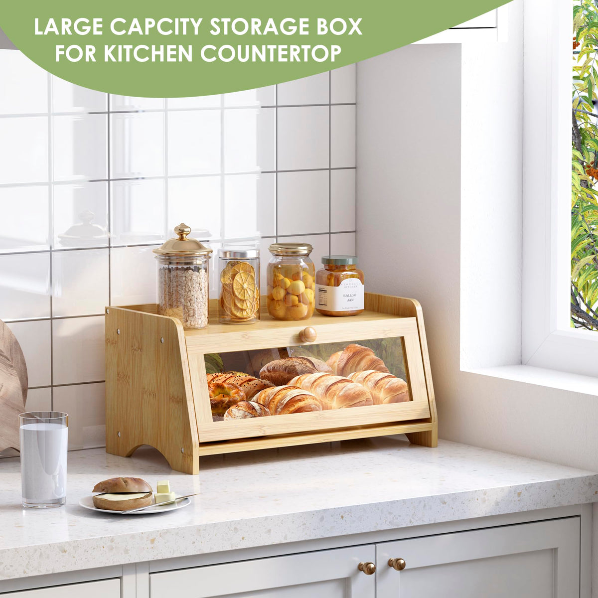 Jansnimen magnetic latch ensures smooth opening and secure closure.