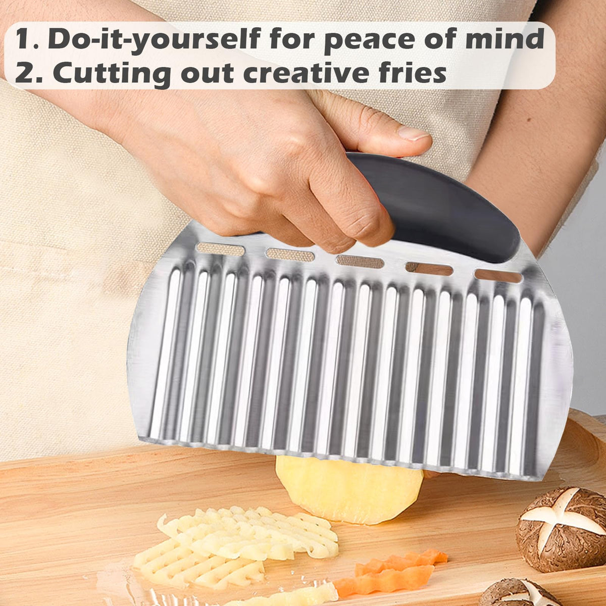 JAYVAR crinkle blade close-up highlights sharp stainless steel edge for precise cuts.