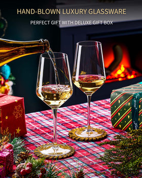 JBHO compatibility with red and white wine enhances serving versatility.