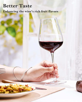 JBHO set of four enhances table setting and hosting.