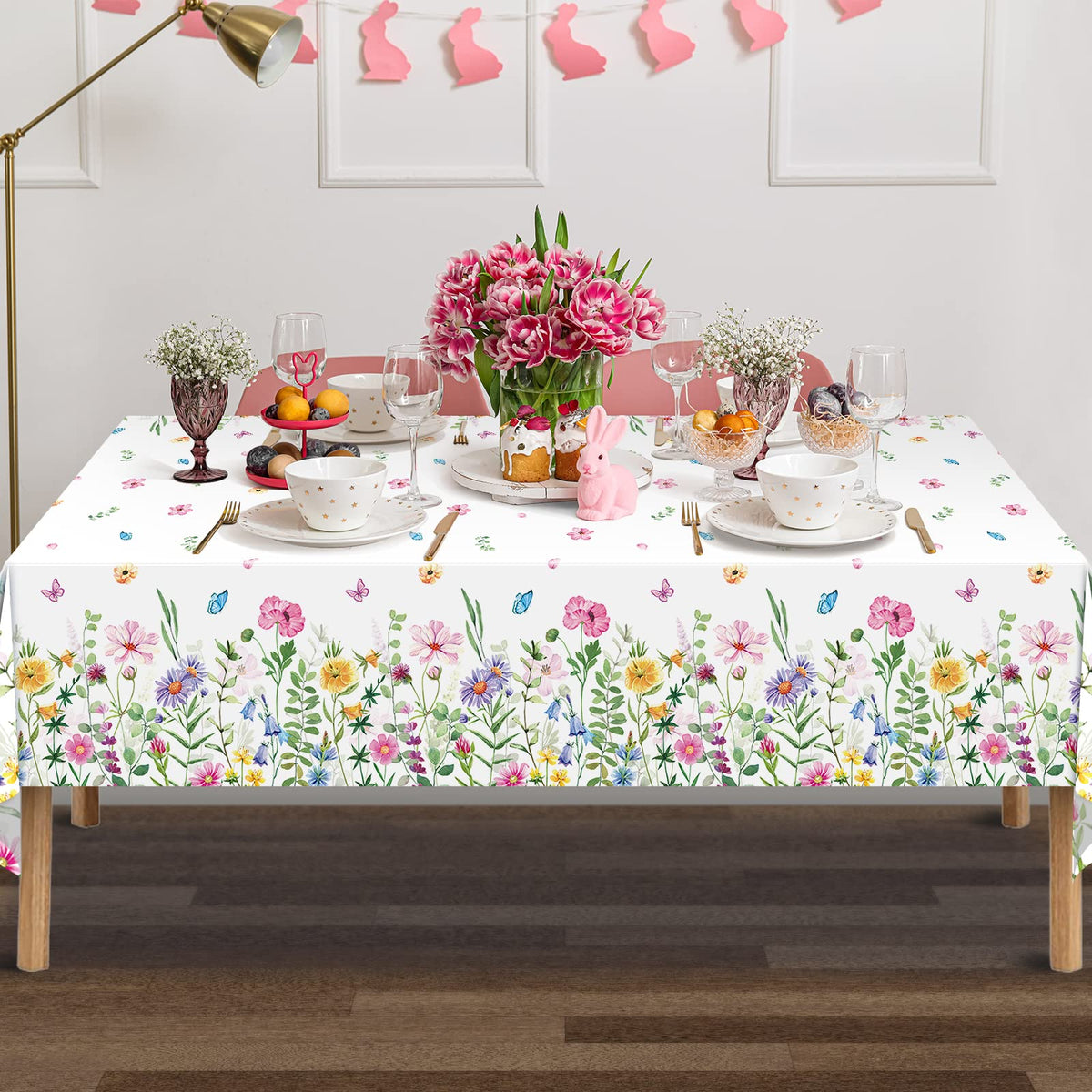Jectivs non-toxic plastic tablecloth protects surfaces from stains.