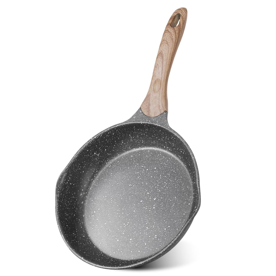 JEETEE 8-inch nonstick pan with egg omelette for effortless release