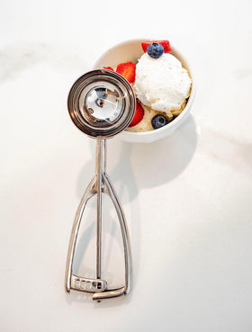 Jenaluca 1/3 cup capacity ensures consistent portions for baking.