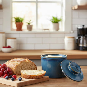 Jersinwei lead-free reactive glaze shows natural color variation on the butter dish