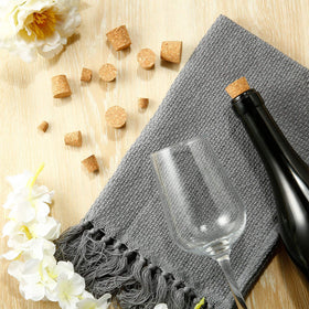 Jetec bottle stoppers fit wine and beverage bottles for versatile sealing.