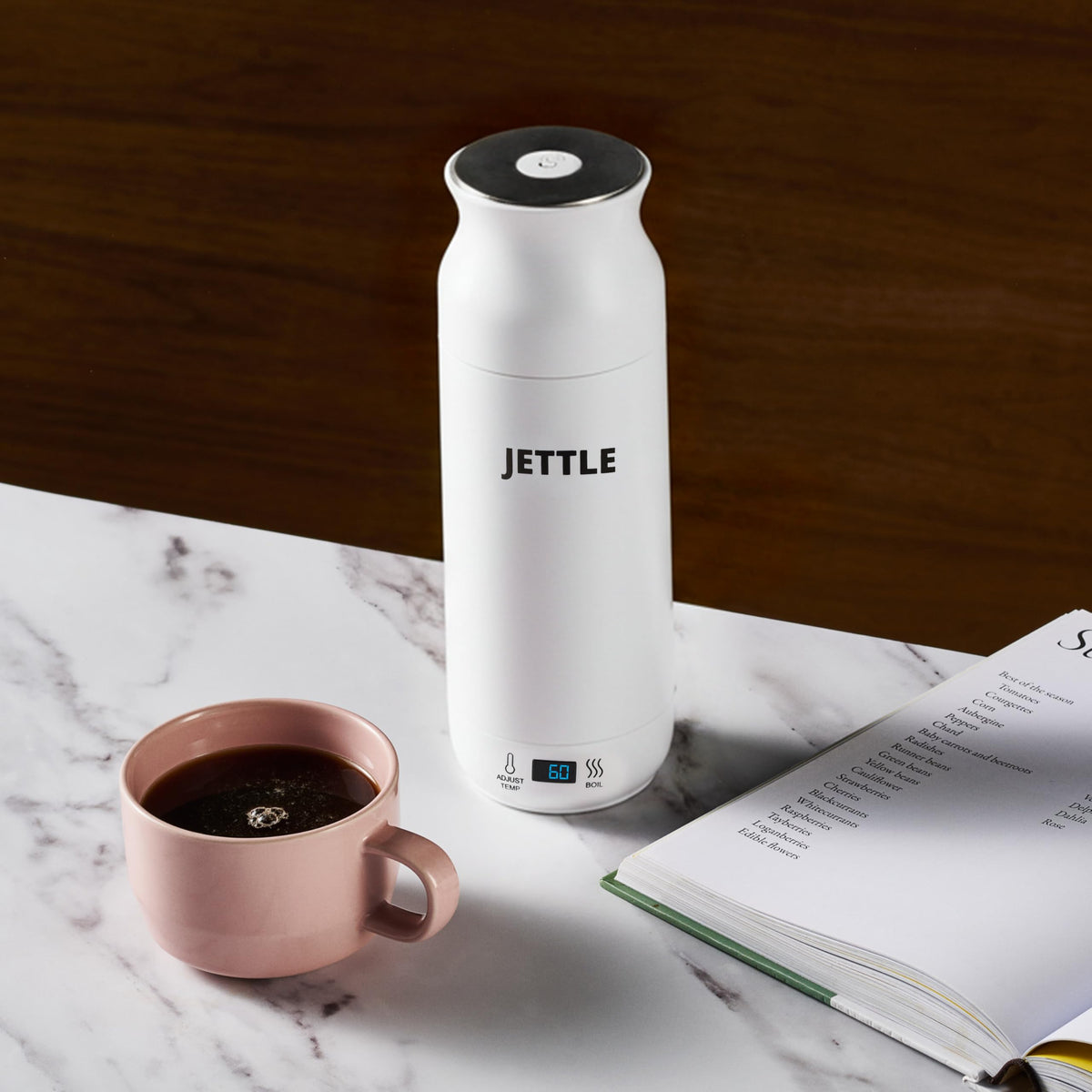 Jettle lid vent clear operation keeps heating safe.