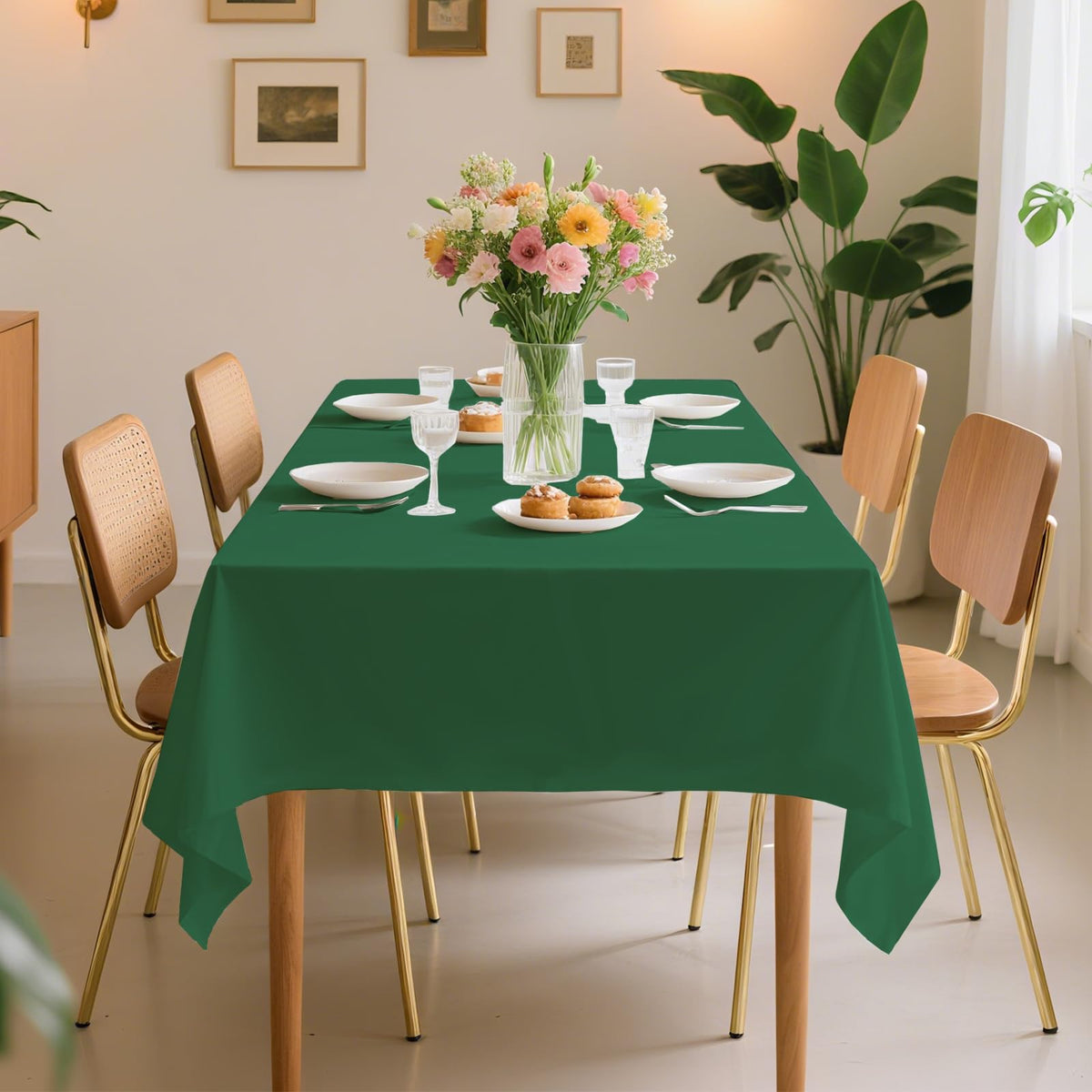 JHDZDHY wedding banquet decor with green table cover enhances ambiance