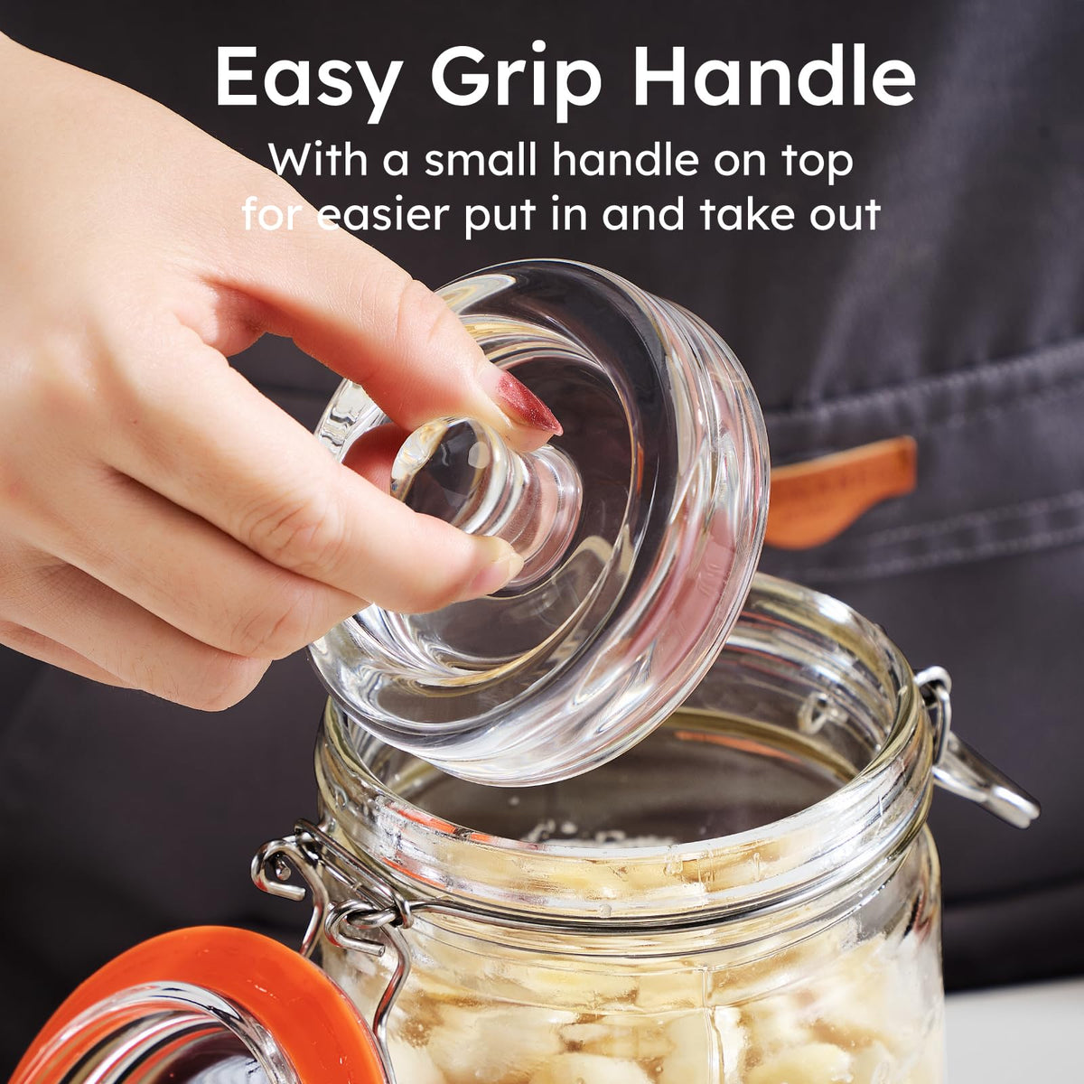Jillmo glass lid with silicone seal provides airtight fermentation.
